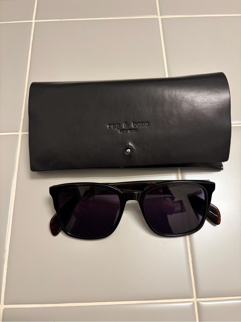 Rag and Bone Mens Modern Sunglasses with Dark Lenses - Picture 5 of 5
